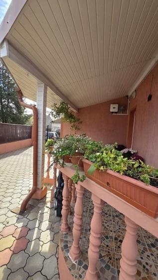 Casă individuală cu 5 camere cu Canalizare în Aurel Vlaicu
