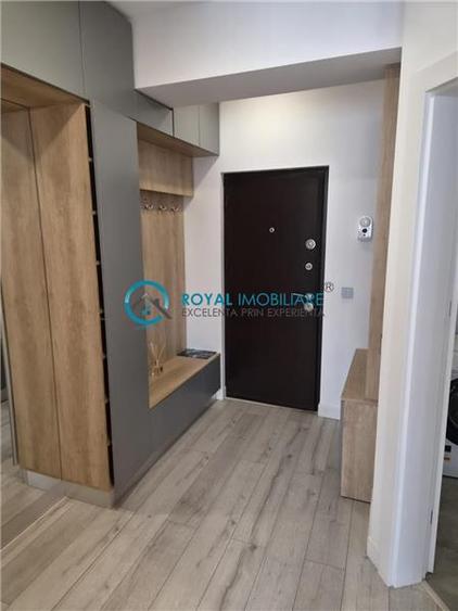 Apartament cu 3 camere decomandat, mobilat în 9 Mai