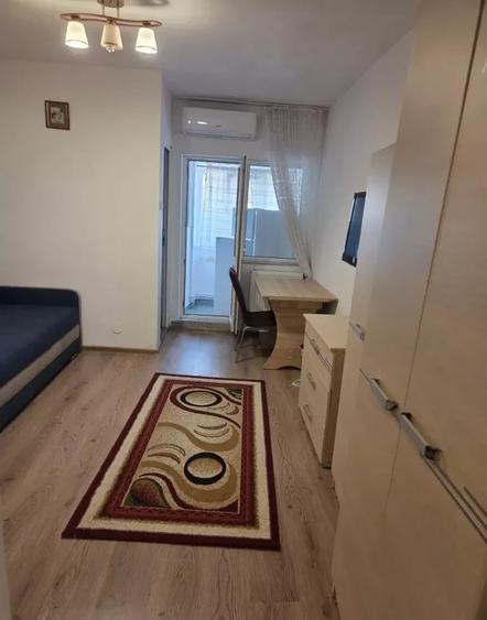 Garsonieră decomandată în Granit