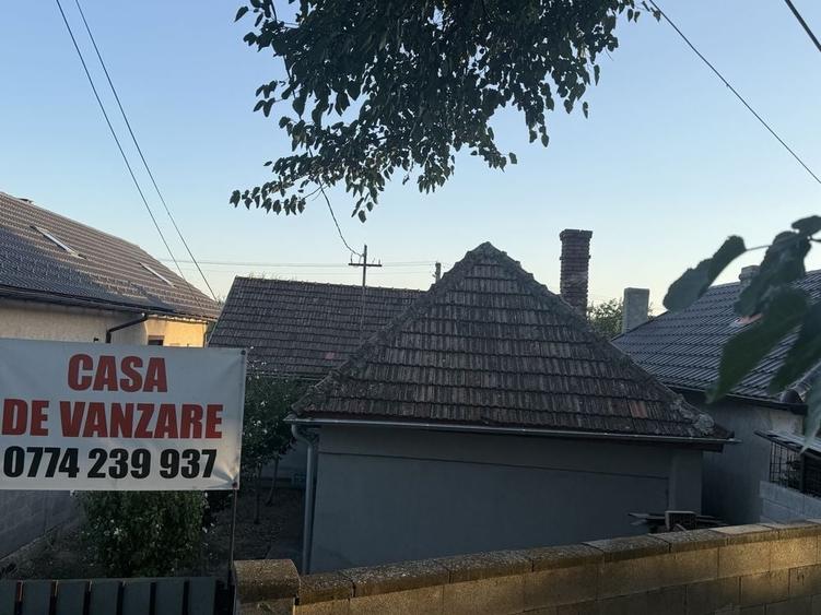 Casă cu 3 camere în Aradul Nou