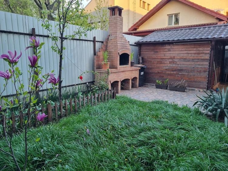 Casă cu 4 camere cu Teren 1200 Mp în Central