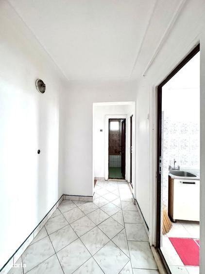 Apartament cu 3 camere decomandat în Faleză