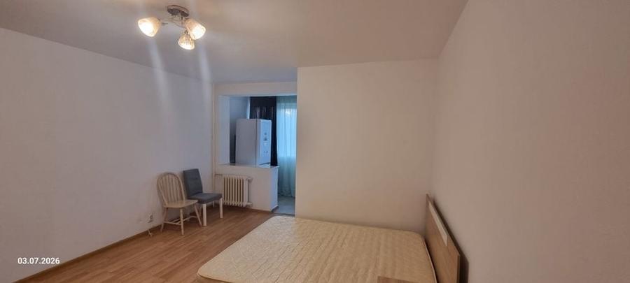 Garsonieră decomandată în Runcu