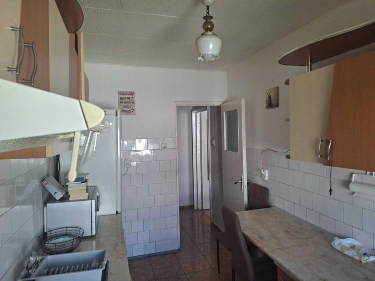 Apartament cu 2 camere decomandat în Astra