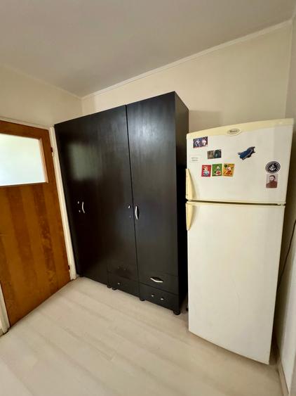 Garsonieră decomandată în P-ța Gorjului