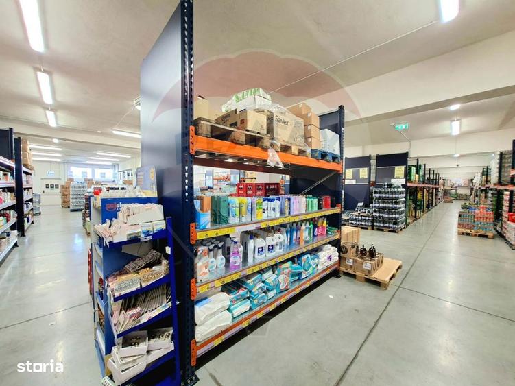 Spațiu comercial, de 1,271 mp, în Nord