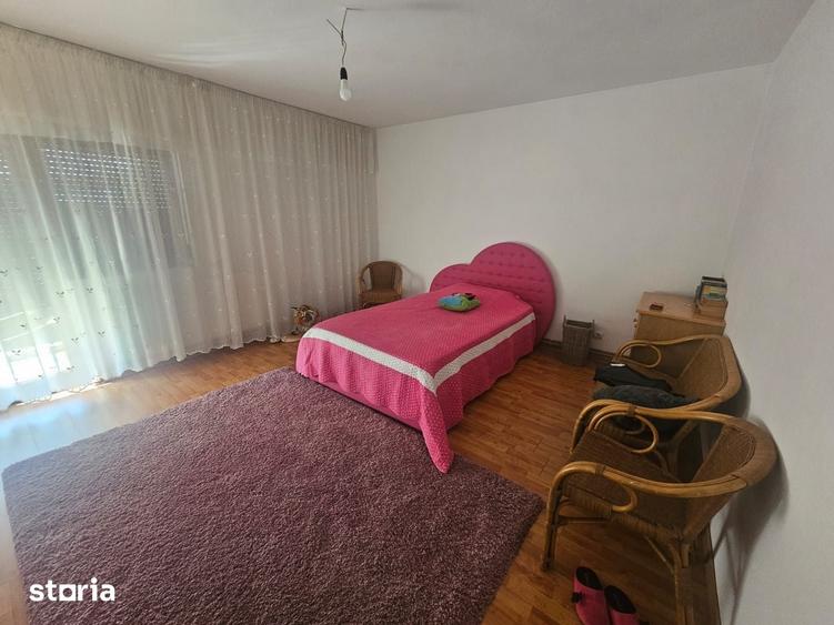 Casă cu 4 camere cu Teren 250 Mp în Valea Iașului
