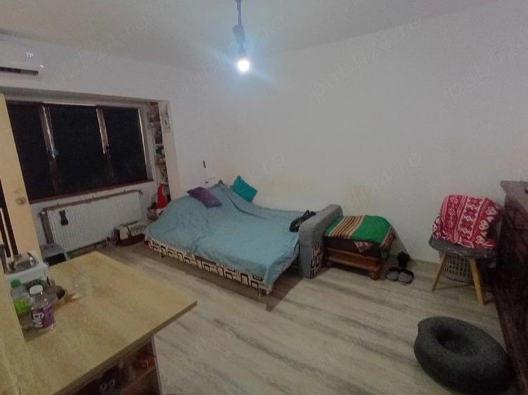 Garsonieră nedecomandată în Girocului