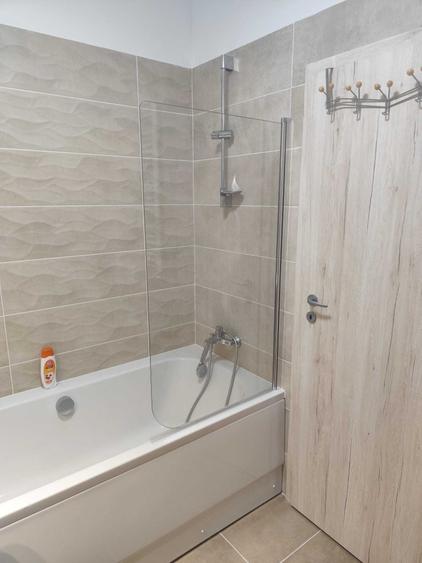 Apartament cu 2 camere decomandat în Uverturii