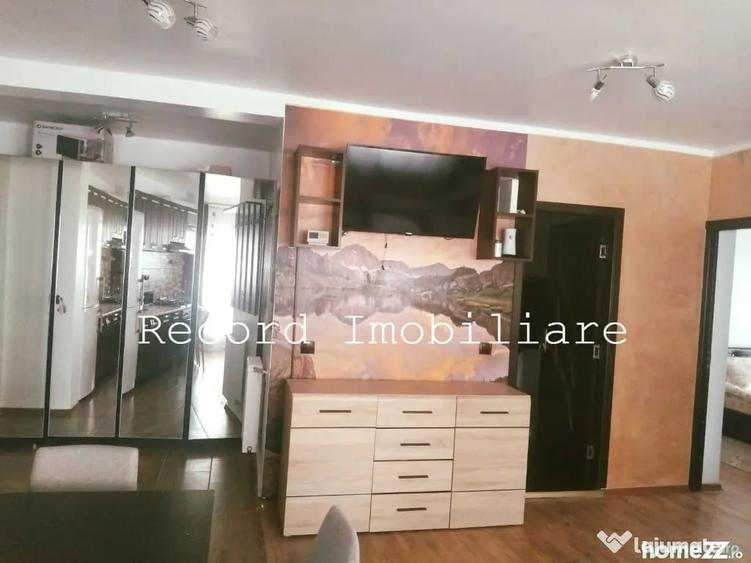 Apartament cu 3 camere semidecomandat în Florești
