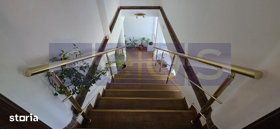 Casă cu 7 camere cu Teren 320 Mp în Pantelimon