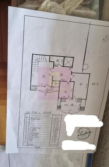 Apartament cu 5 camere decomandat în Unirii