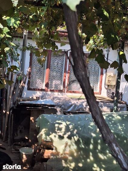 Casă cu 4 camere cu Teren 390 Mp în