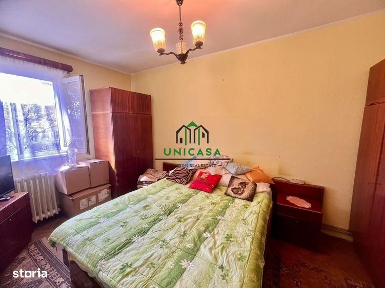 Apartament cu 3 camere semidecomandat în Nicolae Bălcescu