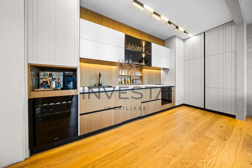 Penthouse cu 4 camere semidecomandat, mobilat în Gheorgheni