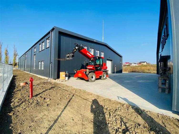 Spațiu industrial, de 1,250 mp, în Lețcani