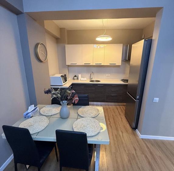 Apartament cu 2 camere decomandat, mobilat în Moșilor