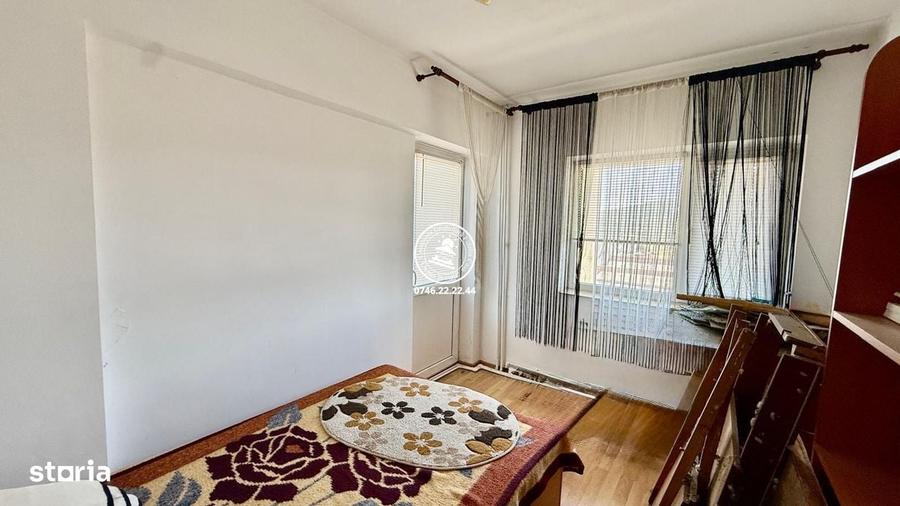 Apartament cu 4 camere în Alexandru cel Bun