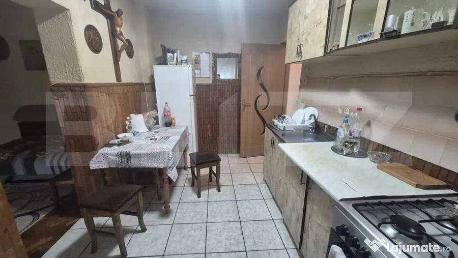 Casă cu 1 camere cu Teren 1306 Mp în Careiului