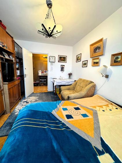 Apartament cu 3 camere decomandat în Tătărași