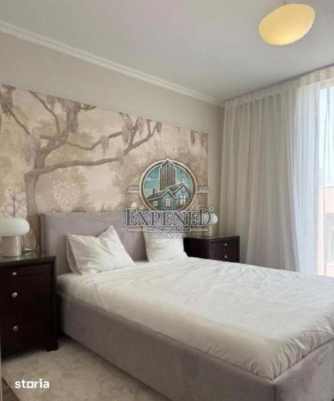 Apartament cu 3 camere decomandat în Victoriei