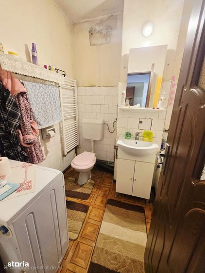 Apartament cu 3 camere semidecomandat, mobilat în Central
