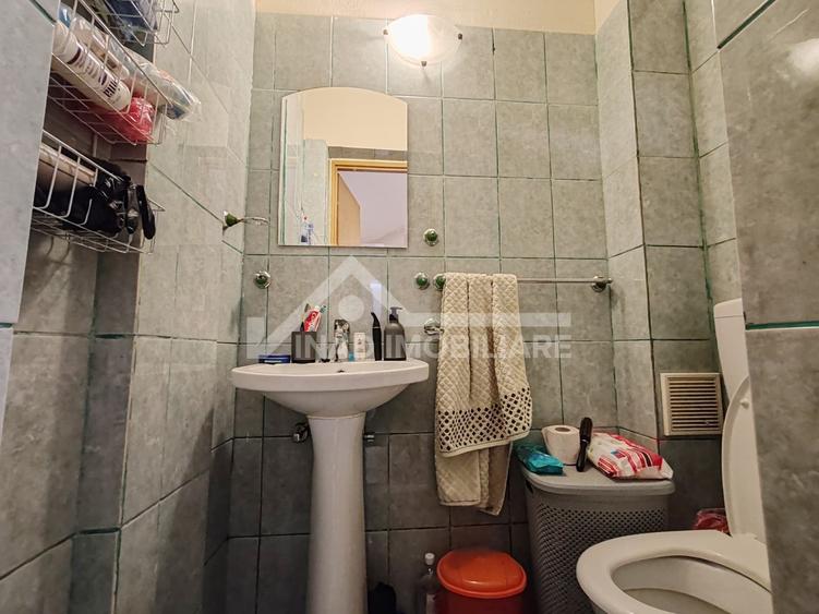 Apartament 3 camere de 75mp, 2 bai, 1 balcon, Str. Constantin Brancusi - 14