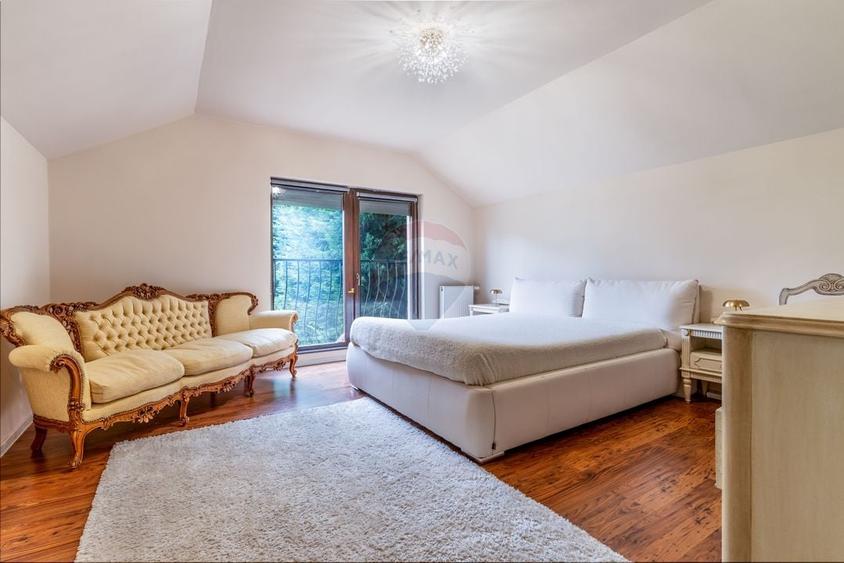 Casă individuală cu 4 camere cu Teren 400 Mp în Gruia