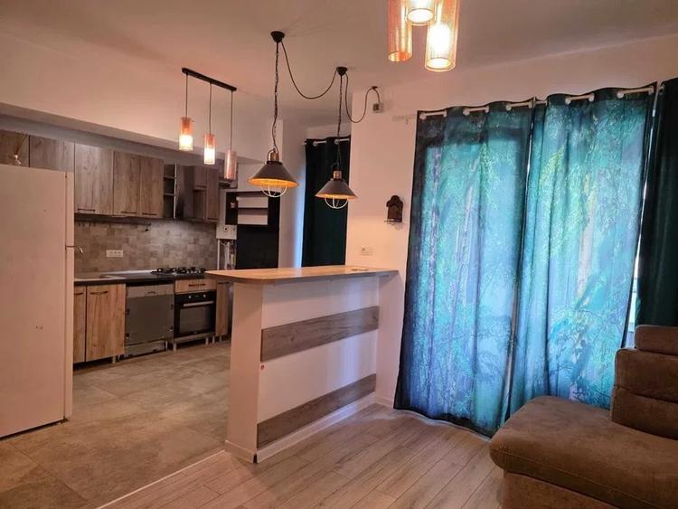 Apartament cu 3 camere decomandat în Lujerului