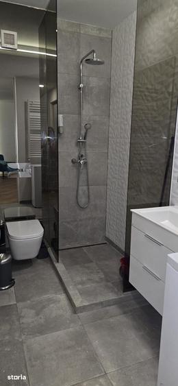 Apartament cu 2 camere decomandat în Tei