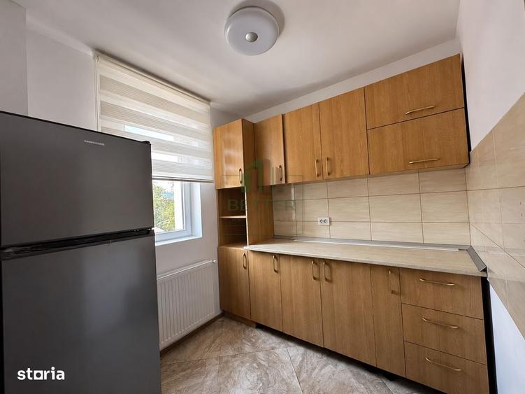 Apartament cu 3 camere semidecomandat în Ștefăneștii de Jos