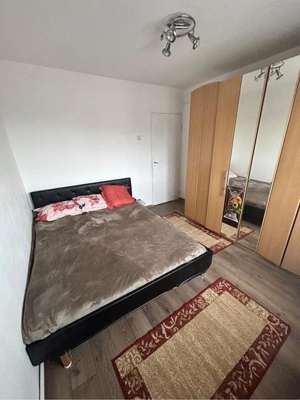 Apartament cu 2 camere decomandat în Micro 15