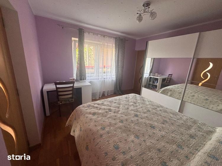 Casă cu 7 camere cu Teren 576 Mp în Mihai Eminescu