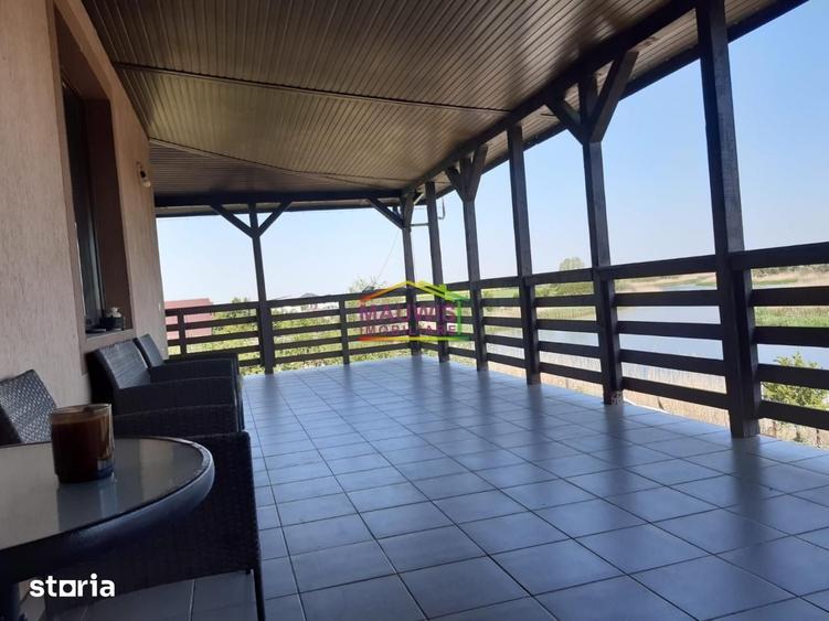 Casă cu 4 camere cu Teren 1100 Mp în Vidra