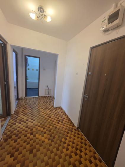 Apartament cu 2 camere decomandat în Tomis III