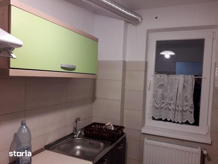 Vand apartament 2 camere, zona Romaniilor - 2