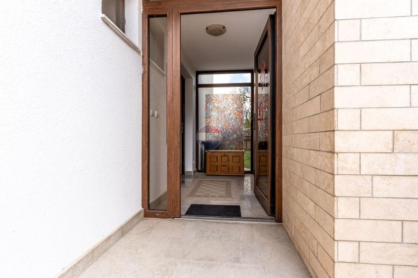 Duplex cu 5 camere cu Teren 512 Mp în Florești