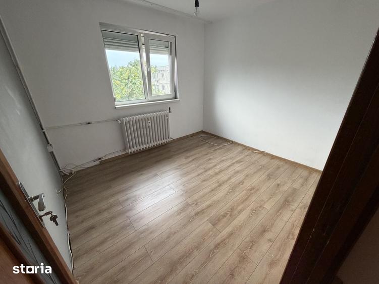 Apartament cu 3 camere decomandat în Militari