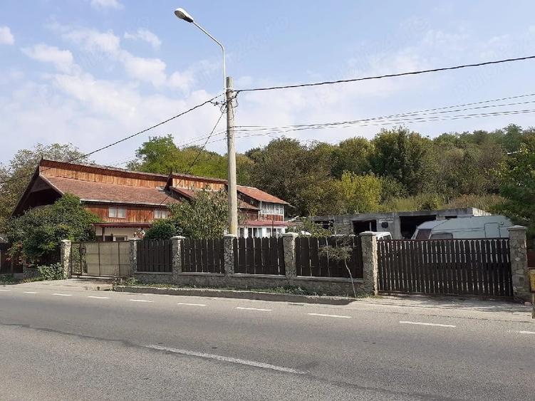 Teren de 1700 mp, în Central