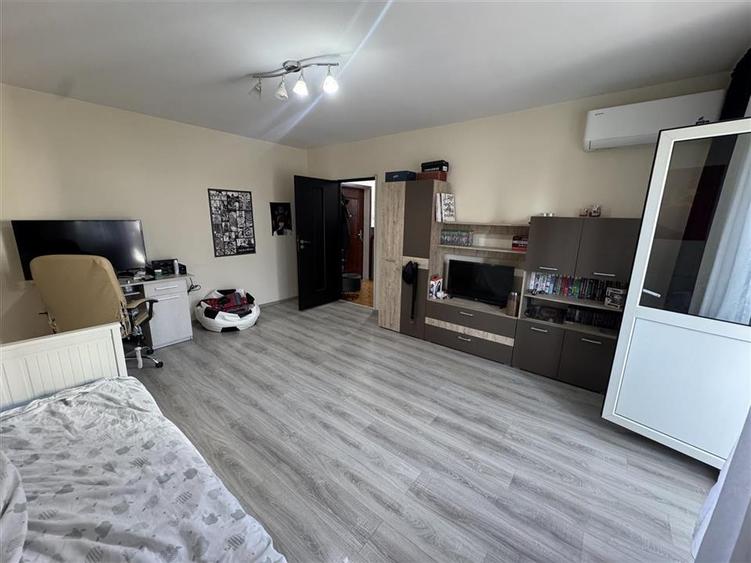 Apartament cu 2 camere decomandat, mobilat în 13 Septembrie