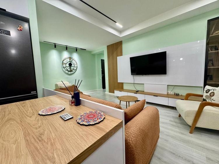 Apartament cu 3 camere decomandat în Ștefăneștii de Jos