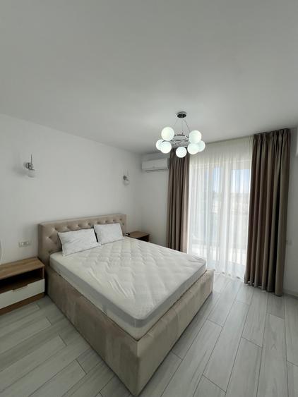 Apartament cu 2 camere decomandat, mobilat în Universitate