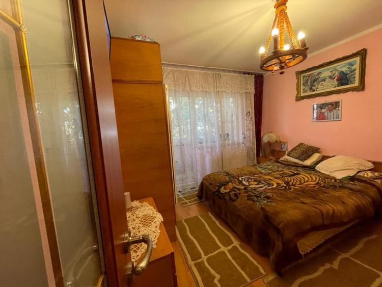 Apartament cu 2 camere decomandat în Hotvon