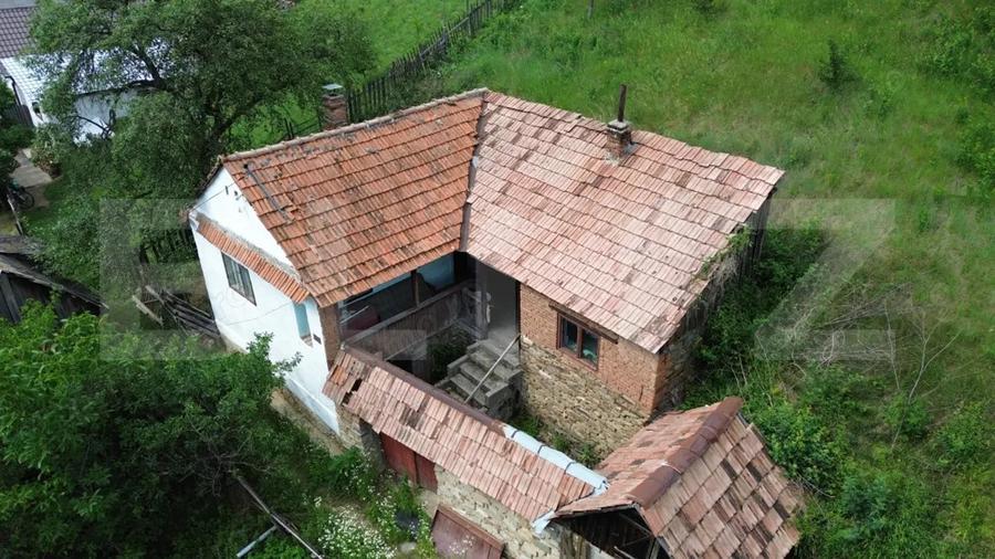 Casă cu Teren 1343 Mp în Căpâlna