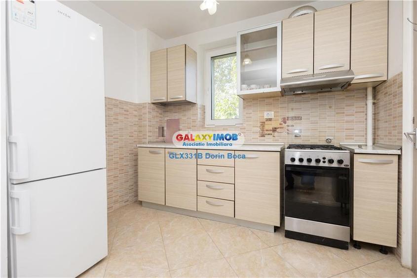 Apartament cu 2 camere decomandat, mobilat în Titan