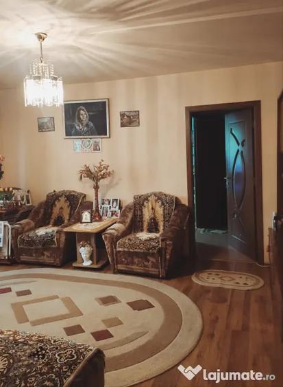 Apartament cu 2 camere semidecomandat în Brazda lui Novac