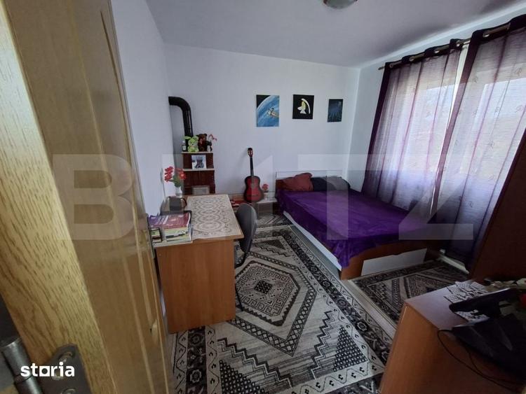Casă cu 5 camere decomandat cu Teren 1370 Mp în Vețel