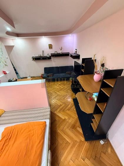 Apartament cu 3 camere decomandat, mobilat în Torontalului