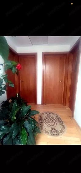 Casă individuală cu 5 camere cu Canalizare în Sânpetru