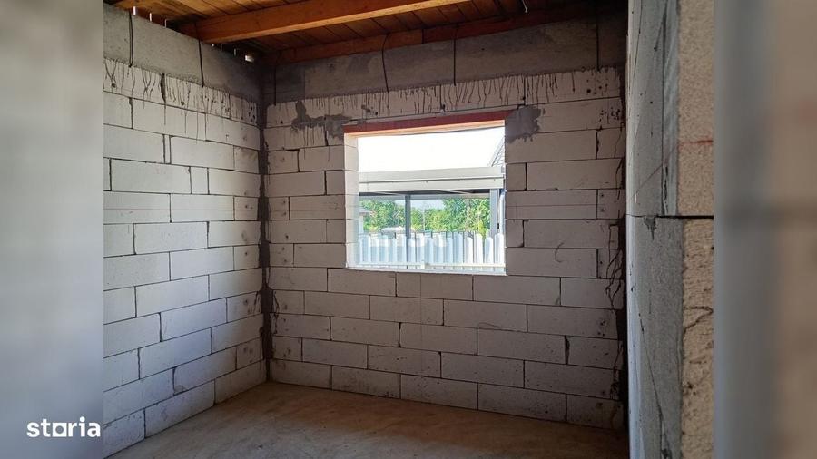 Casă cu 3 camere în Vasile Alecsandri